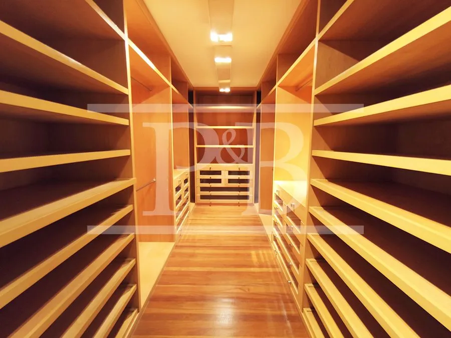 Penthouse with 4 bedrooms and 4 baths, 539 m² — photo 26