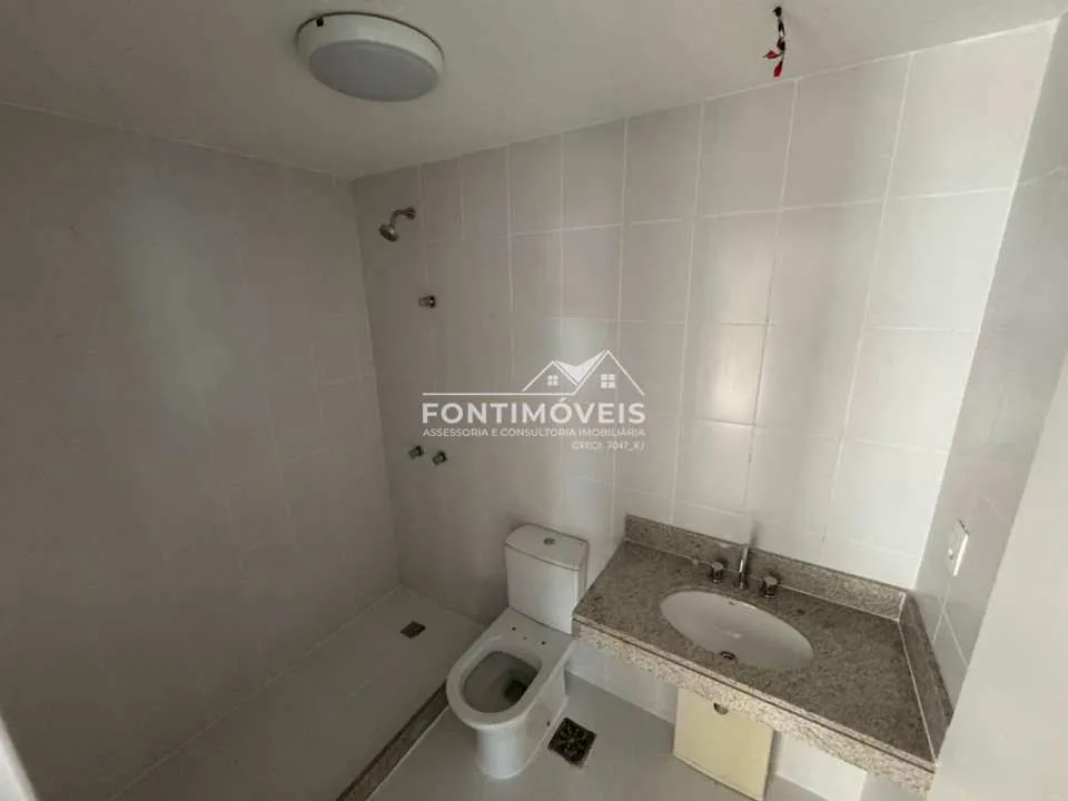 4-bedroom apartment with a balcony and 121 m² — photo 3
