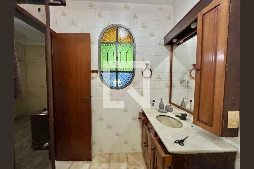 Casa de 300 m² com 4 quartos e 2 vagas — photo 2