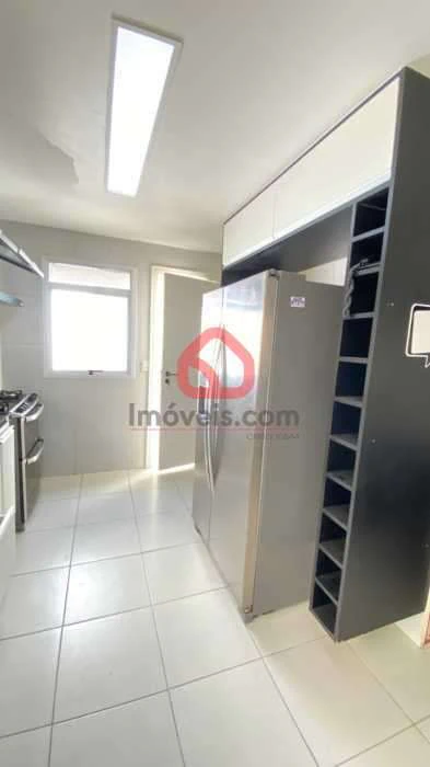 Condo house with 3 en-suite bedrooms and 400 m² — photo 7