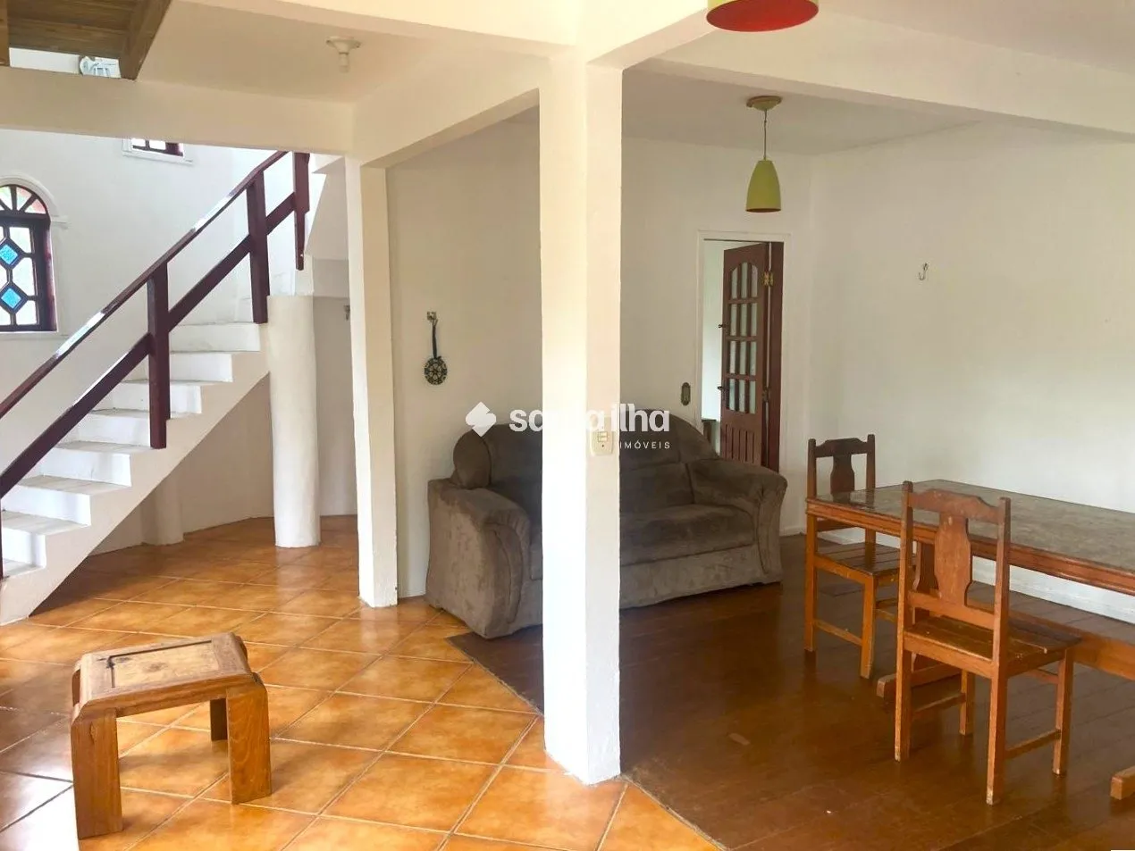 House with 2 en-suite bedrooms and private garden, 350 m²
