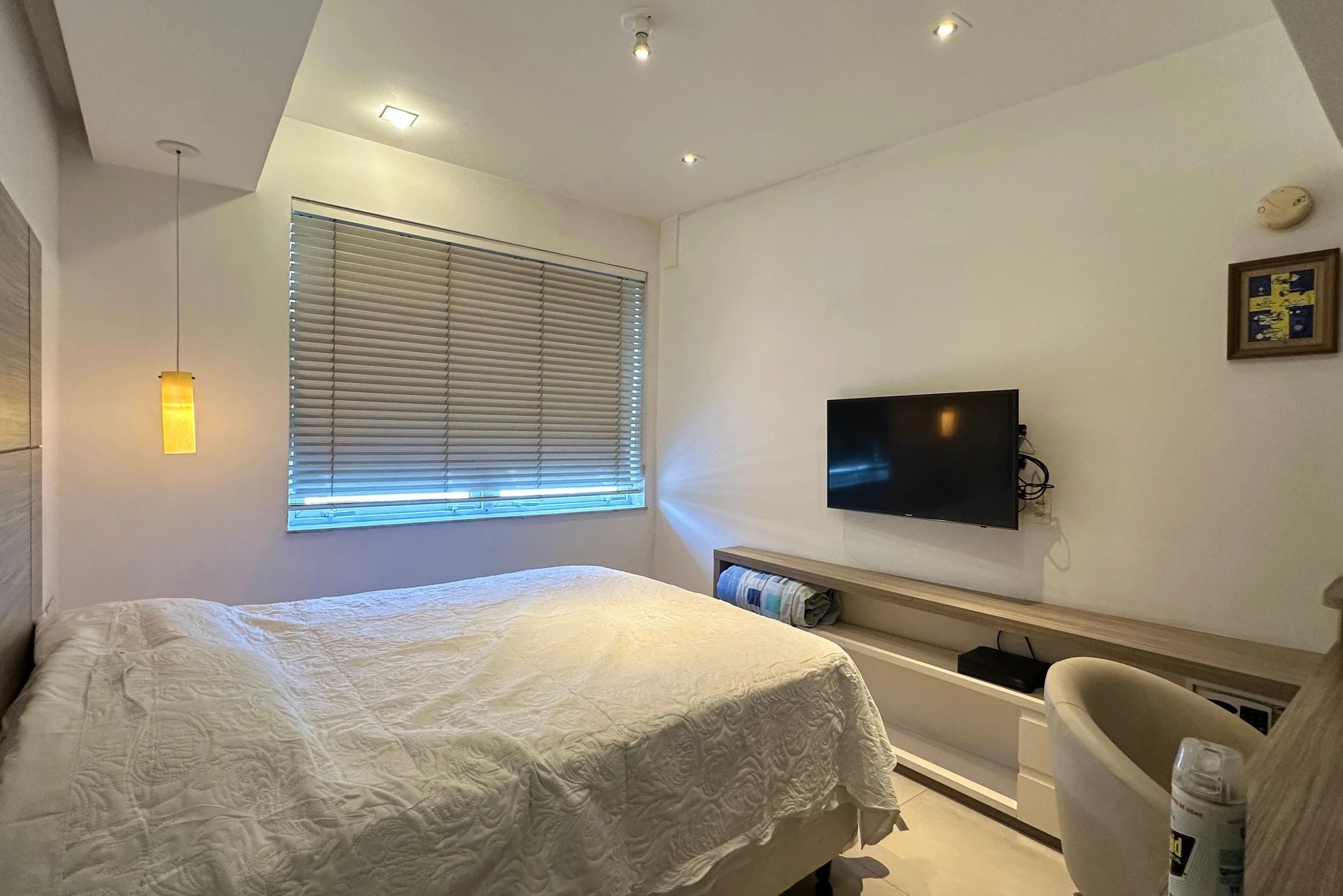 2-bedroom apartment with a grill on the balcony — photo 4