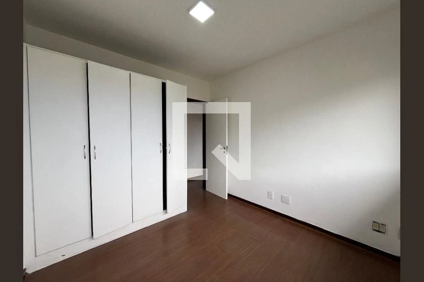 Glass-enclosed balcony in a 3-bedroom apartment, 103 m² — photo 15