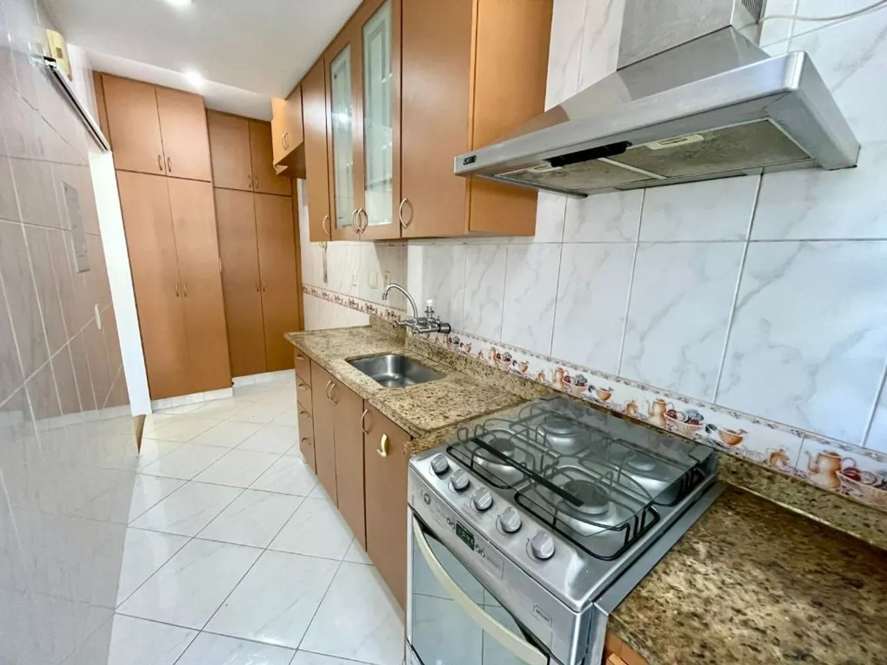 2-bedroom apartment with a balcony — photo 2