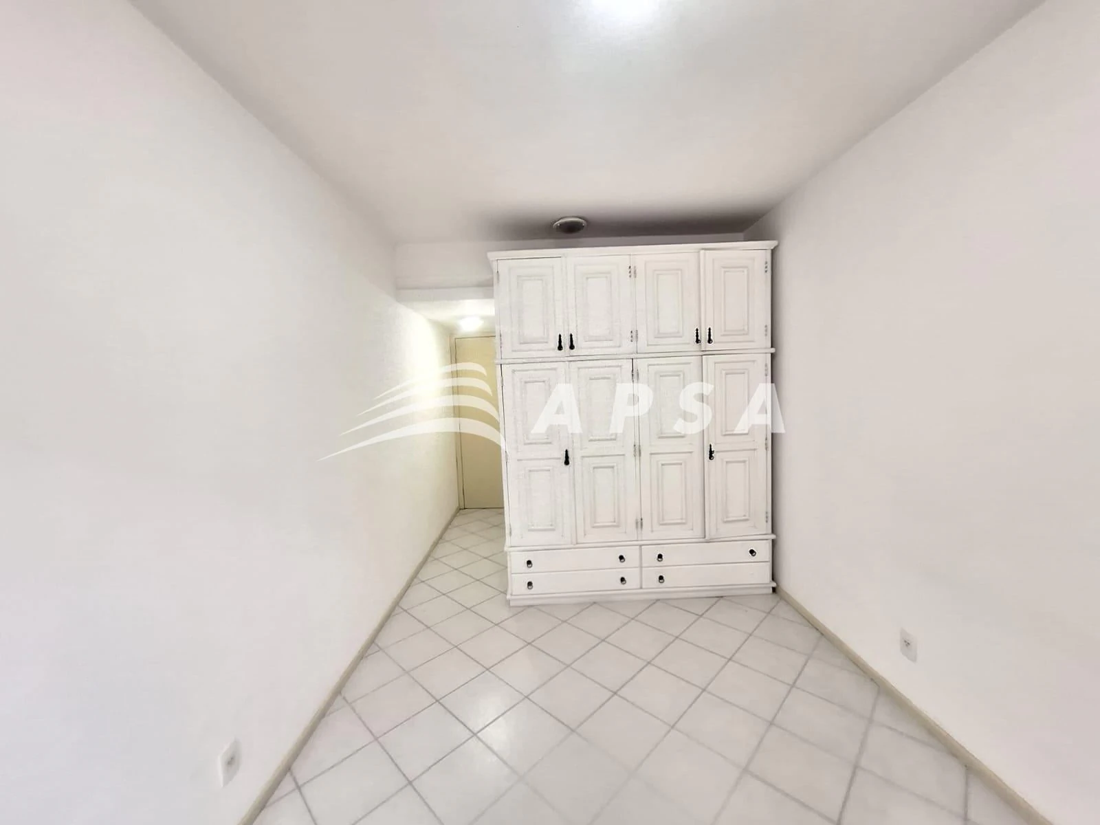 2-bedroom apartment with 75 m² and a balcony — photo 4