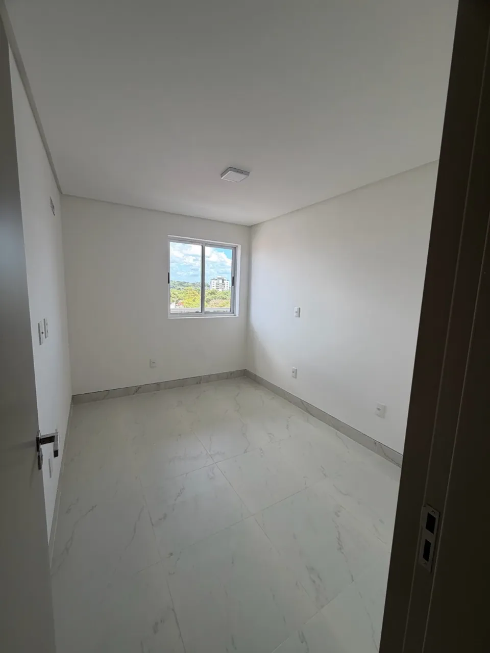 Вид на воду та 2 спальні: квартира 68 м² — photo 19