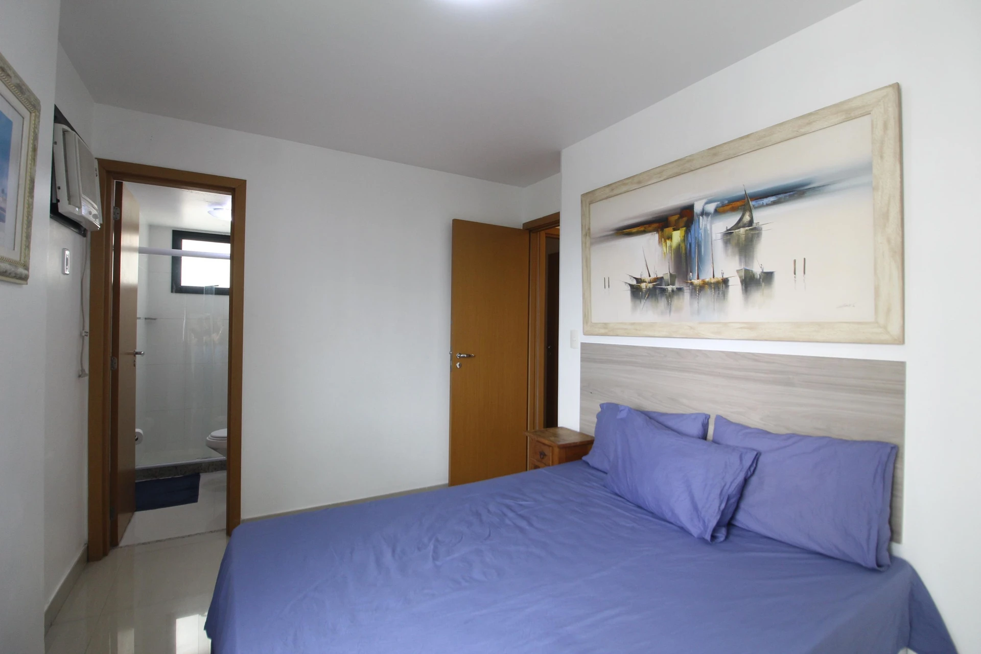 Glass-enclosed balcony in a 3-bedroom apartment, 77 m² — photo 14