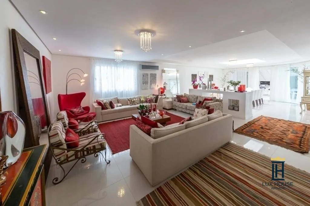 Furnished house with 5 bedrooms and open-plan kitchen
