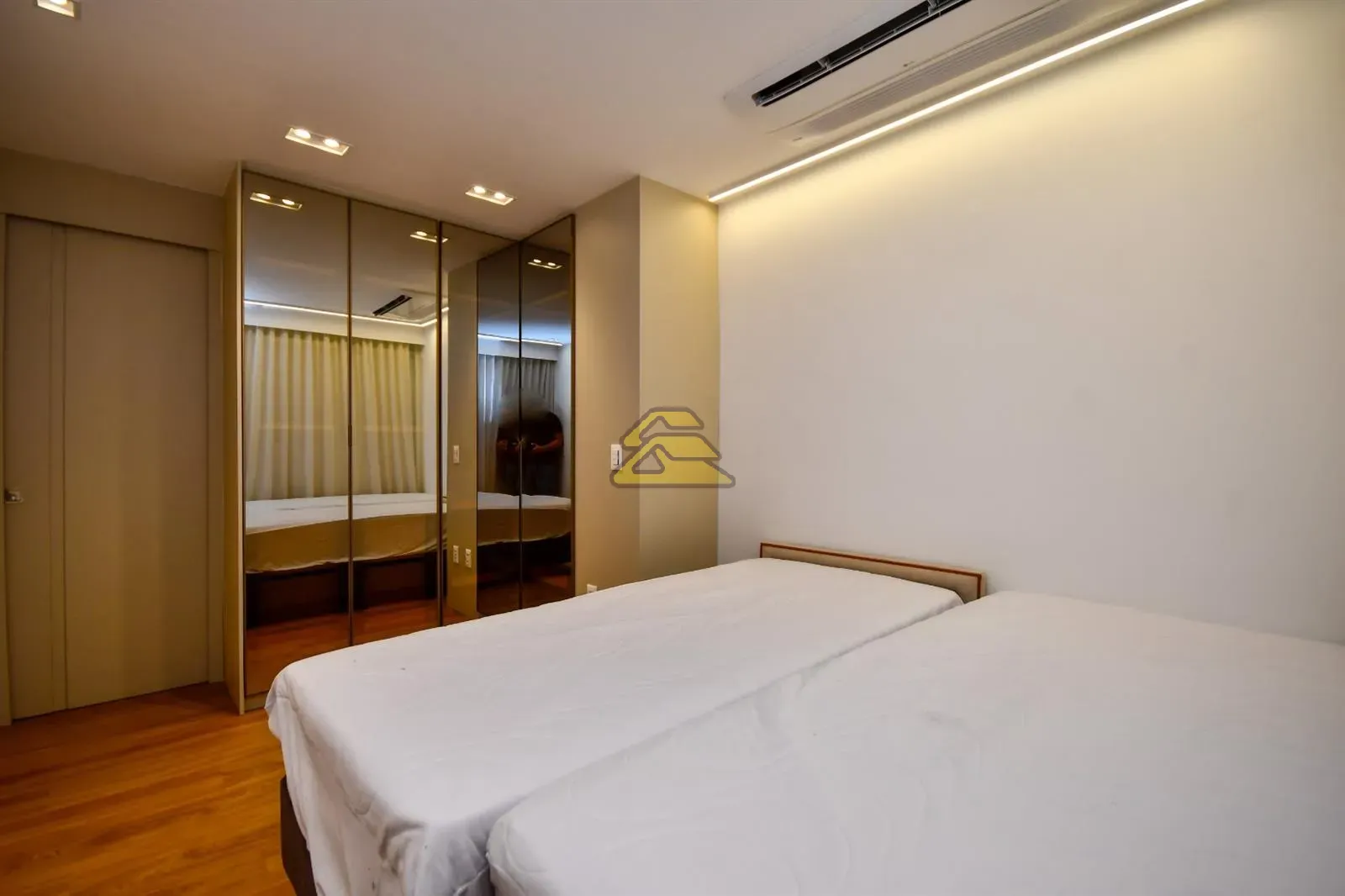 Apartamento mobiliado de 2 quartos com 2 suítes e varanda — photo 30