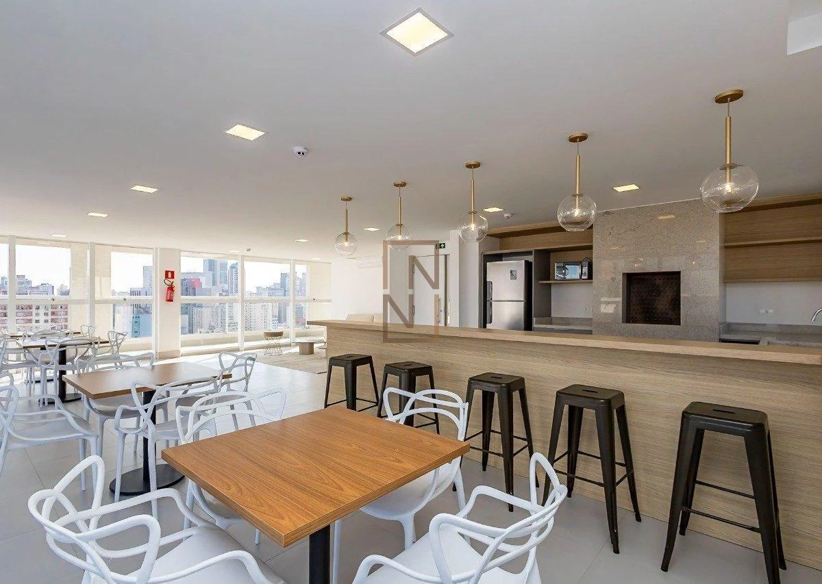 One-bedroom apartment in a building with a coworking space — photo 19