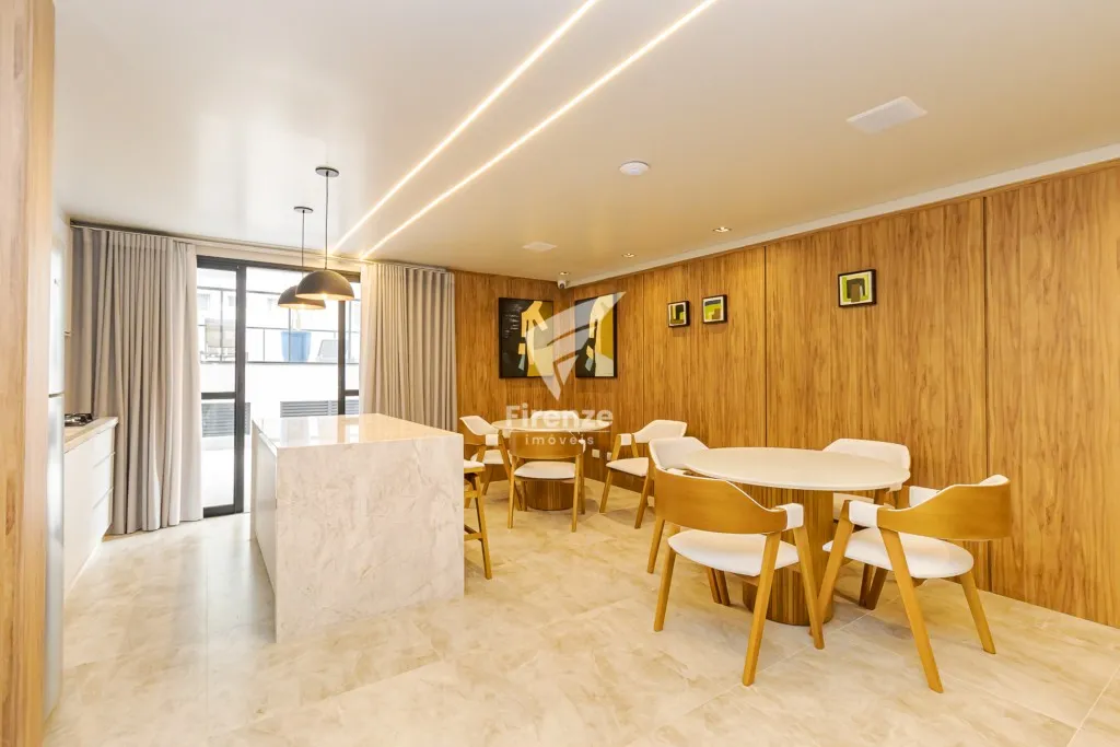 Apartamento mobiliado com cozinha integrada e varanda fechada — photo 43