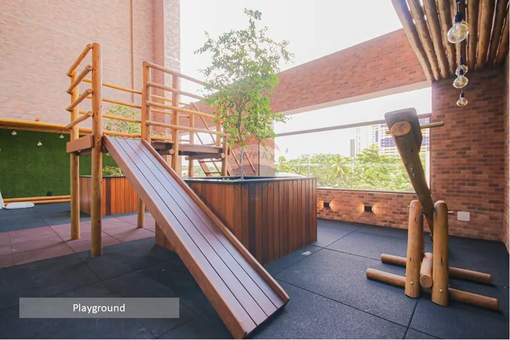 2-bedroom apartment in a building with a coworking space — photo 18