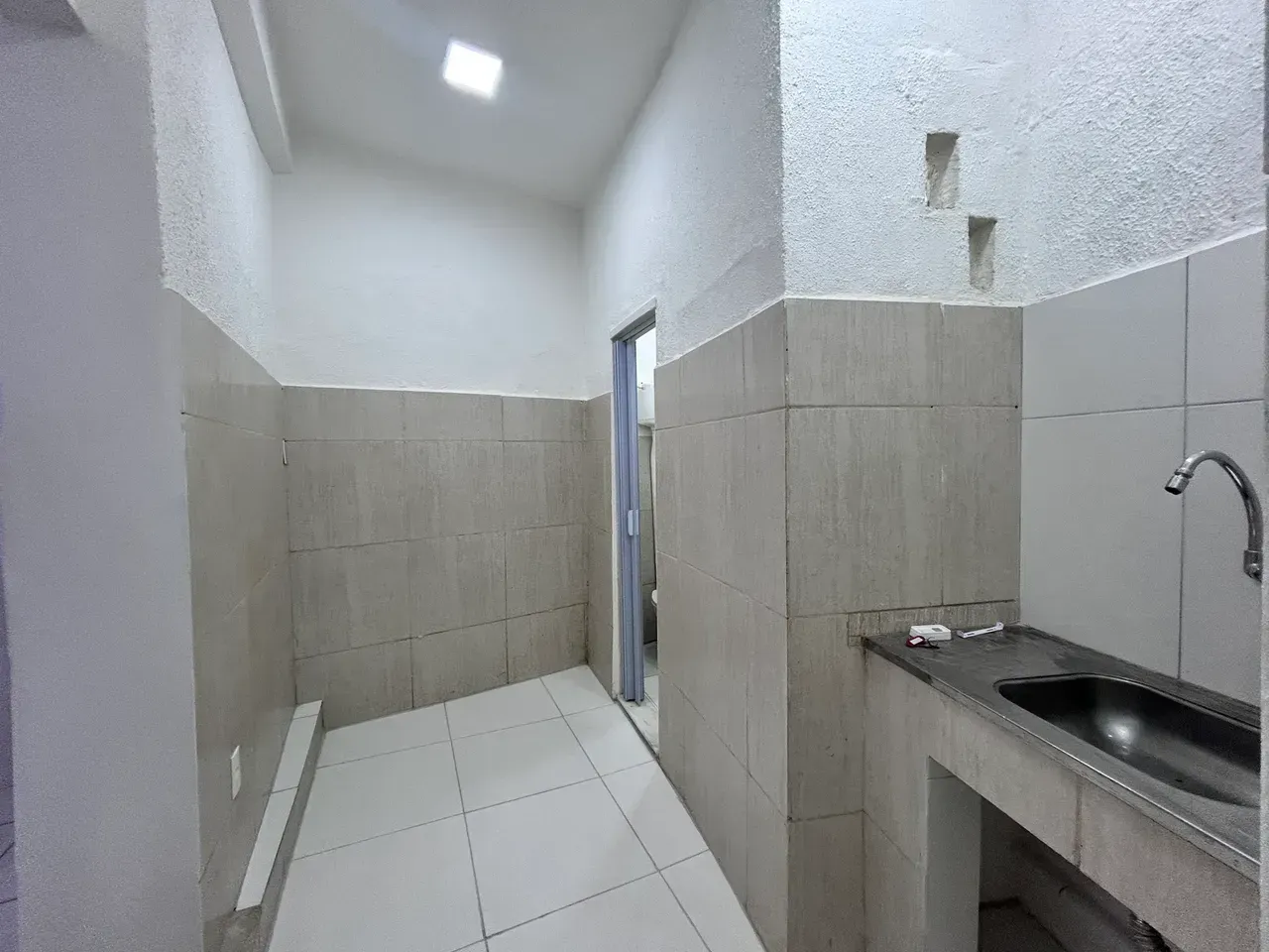 House with 1 bedroom and 1 bathroom plus laundry area — photo 2
