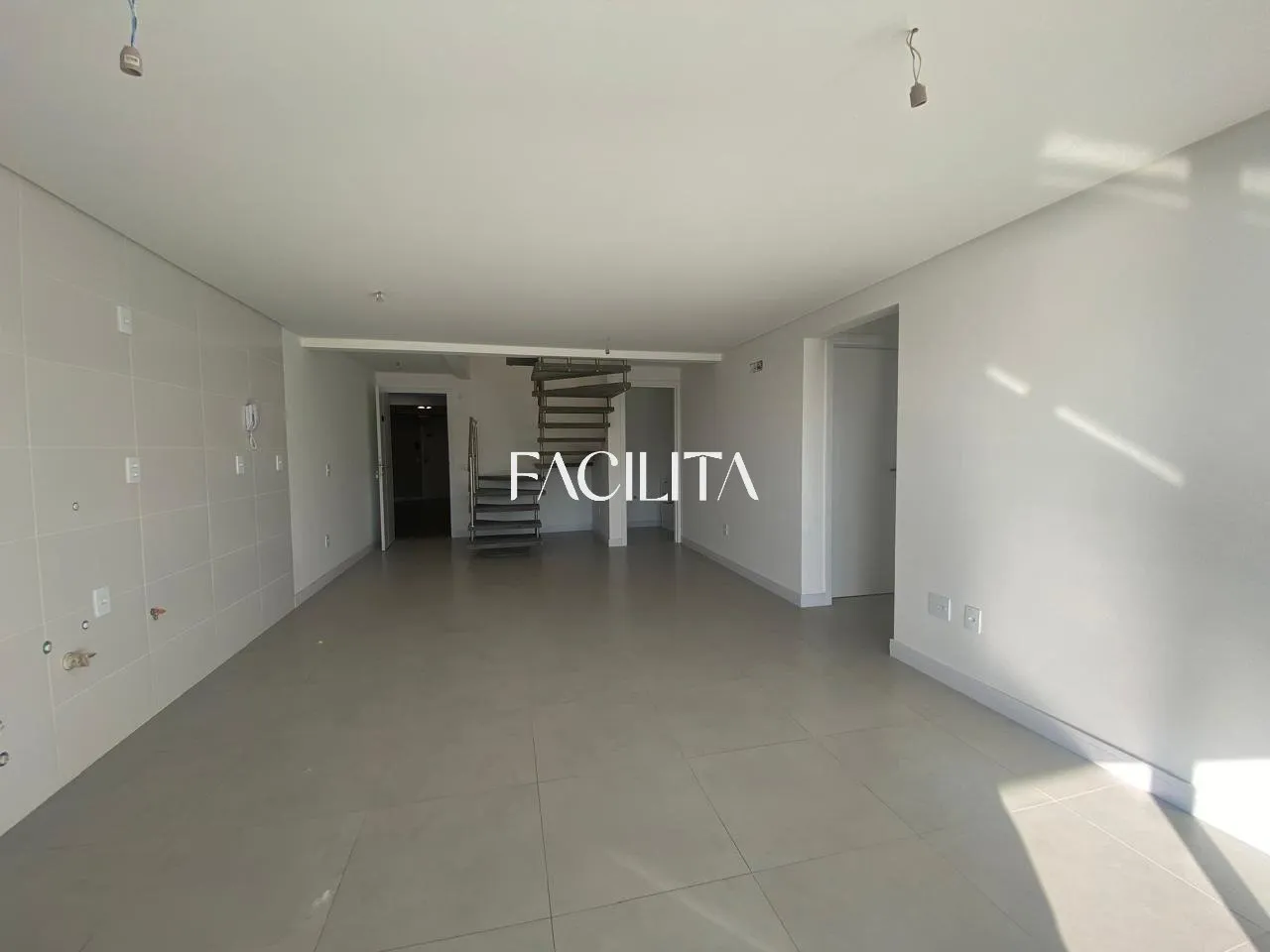 3 en-suite bedroom apartment, 163 m² and balcony — photo 11
