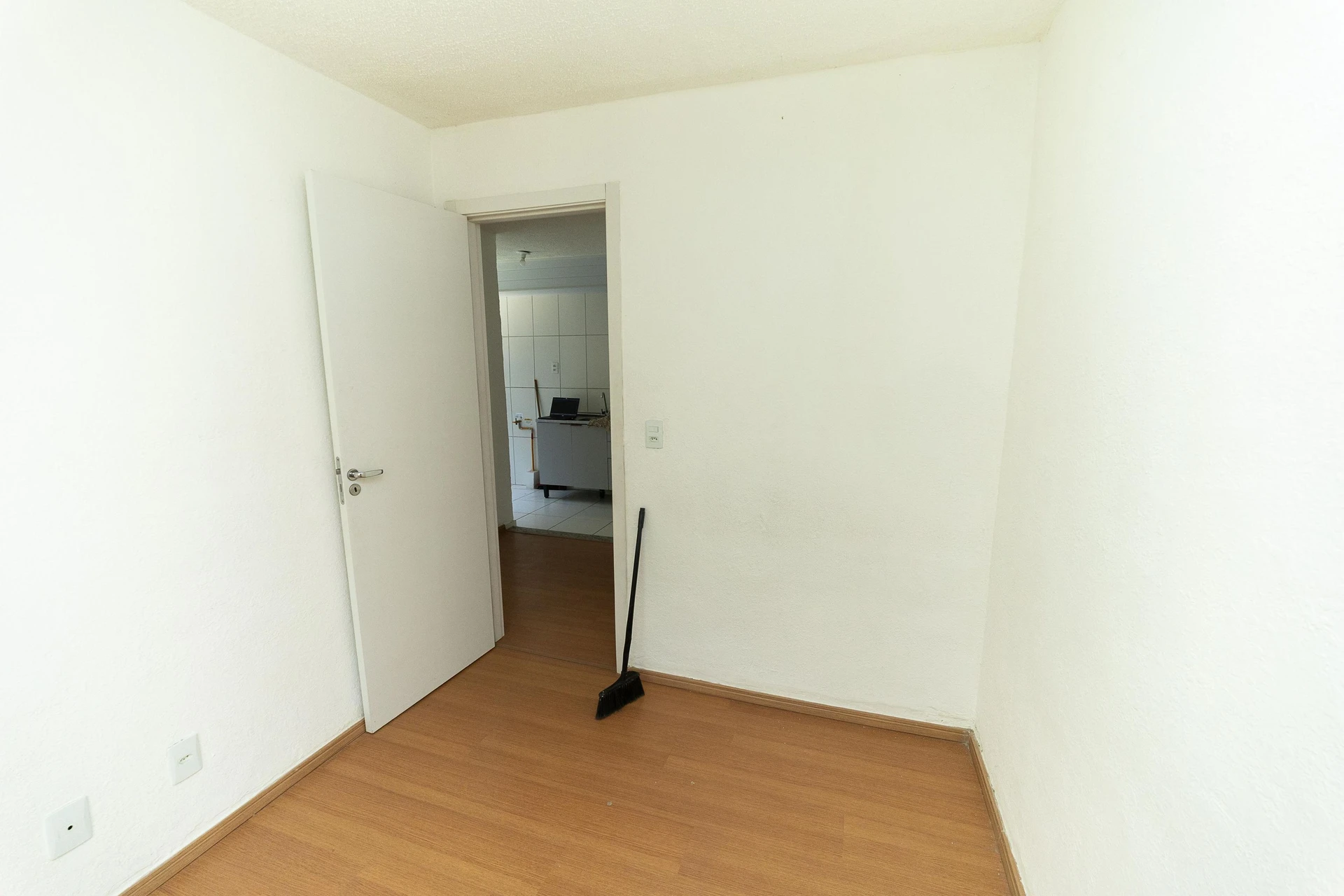 2-bedroom apartment in a building with a gym — photo 28