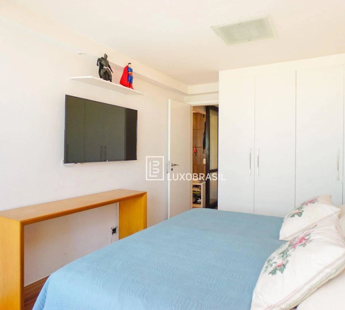 Apartamento mobiliado com varanda envidraçada e 4 quartos — photo 17