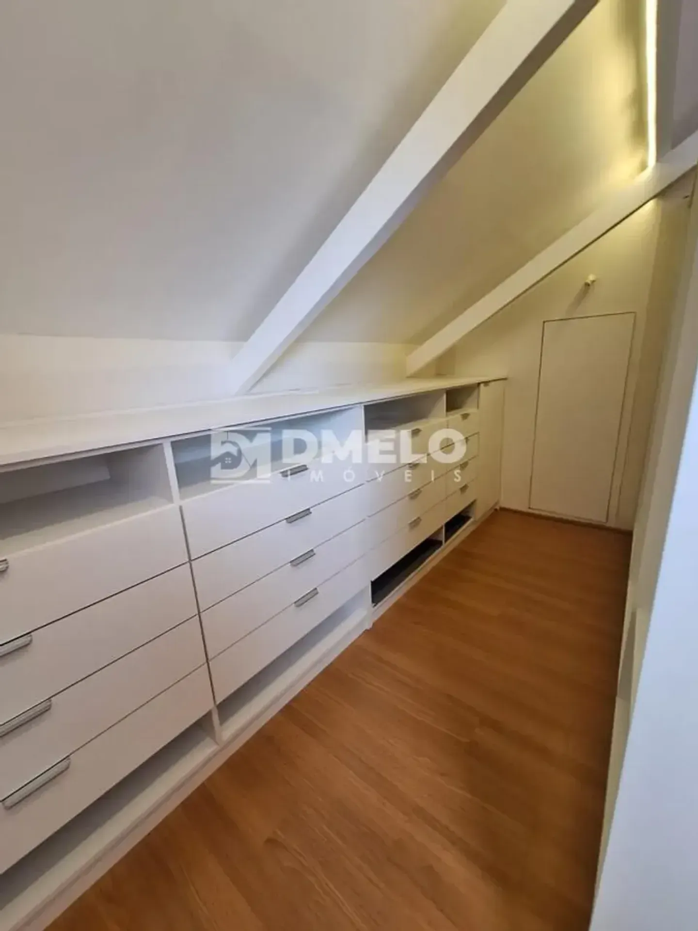 Furnished house with 4 bedrooms and open-plan kitchen — photo 26