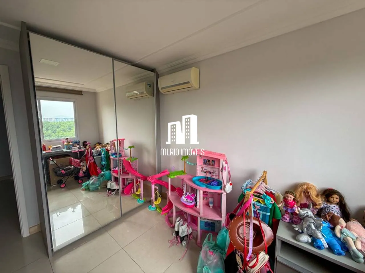 Furnished apartment, 192 m², with a water view — photo 37