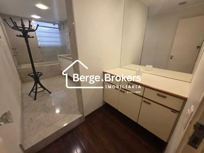 Мебльована квартира 347 м² з 4 спальнями — photo 27