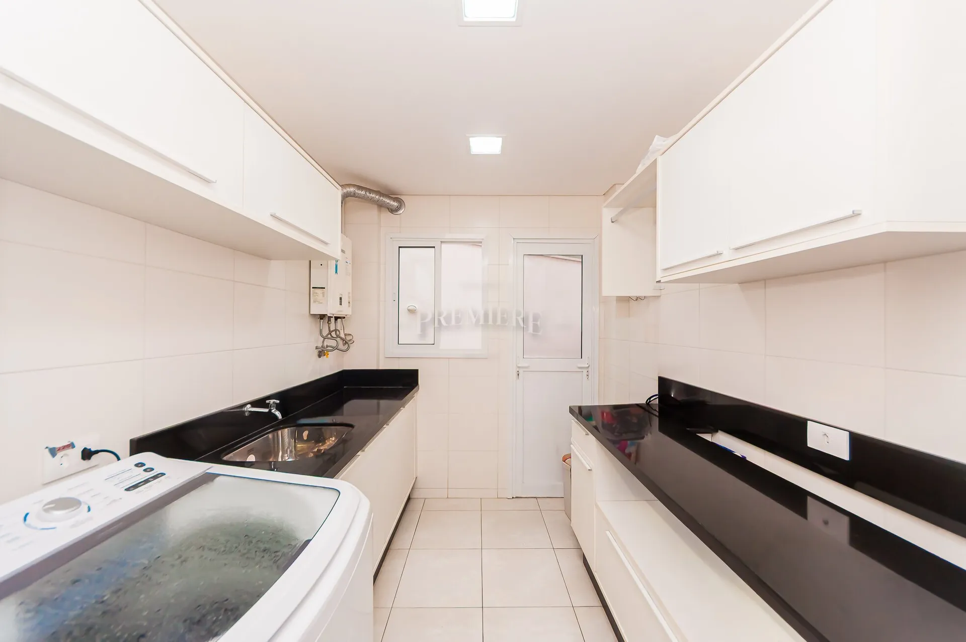 House with 3 en-suite bedrooms and 450 m² — photo 11