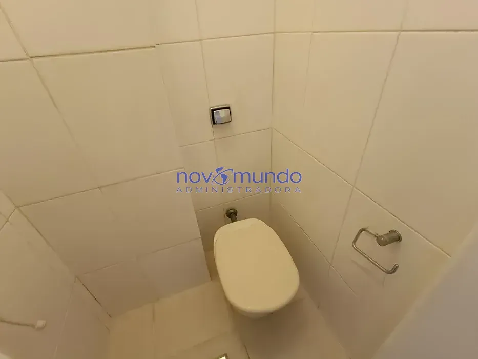 Unfurnished 2-bedroom apartment with 2 bathrooms — photo 3