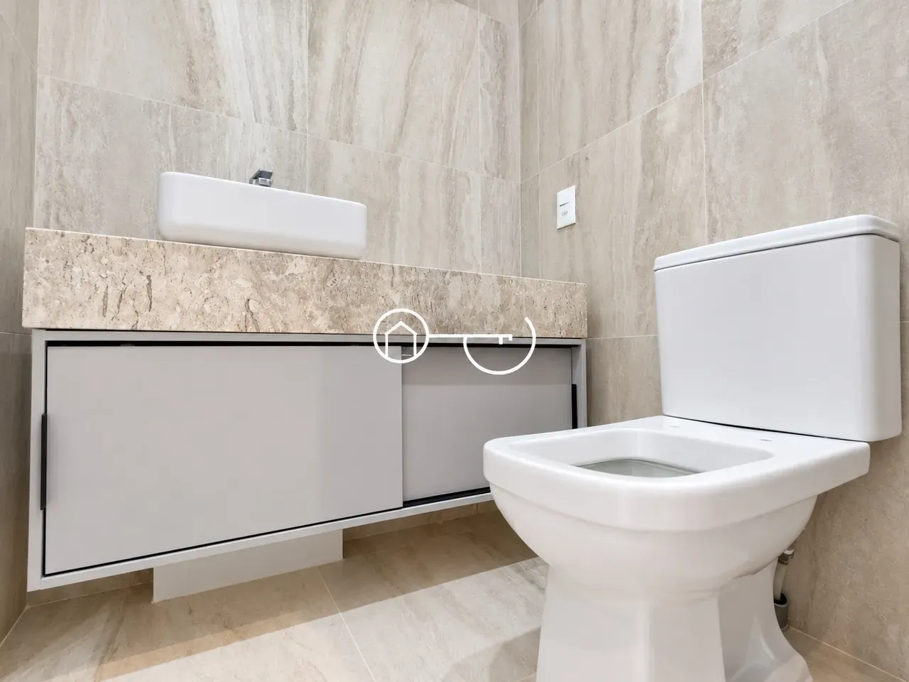 Furnished apartment, 120 m², with a jacuzzi — photo 17