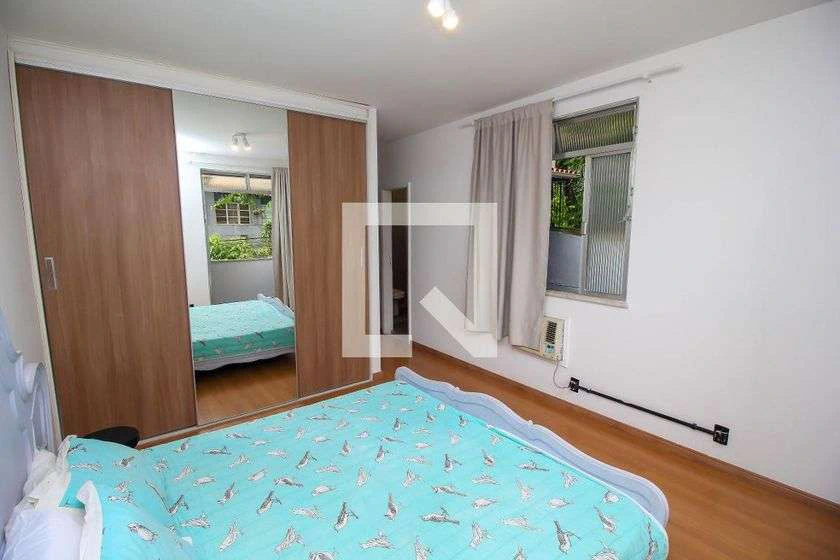 300 m² house with 4 bedrooms and a gas stove — photo 3