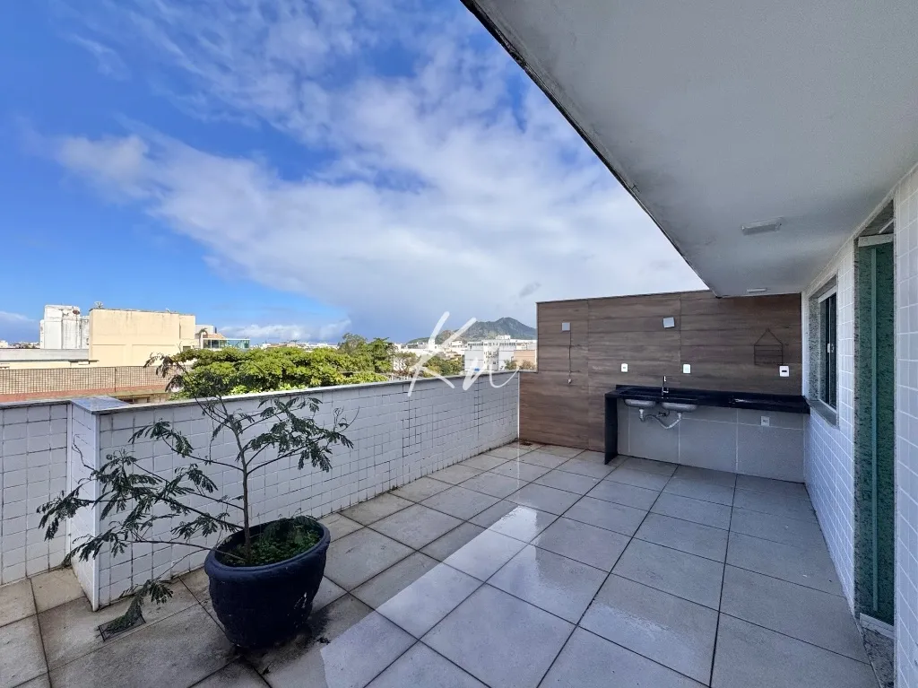 210 m² unfurnished apartment with 3 bedrooms and 5 baths — photo 41