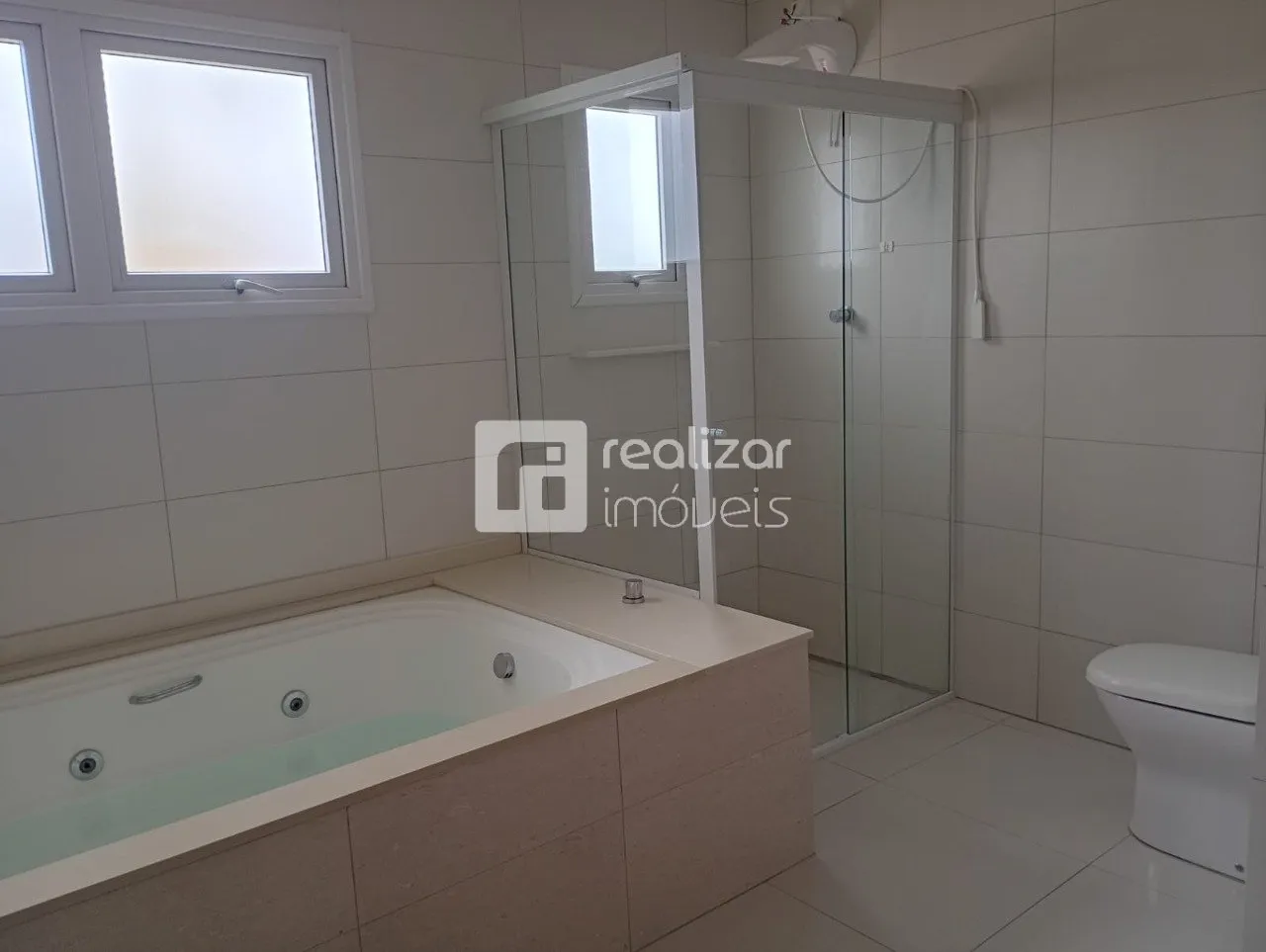 200 m² house with a private pool and a dishwasher — photo 35