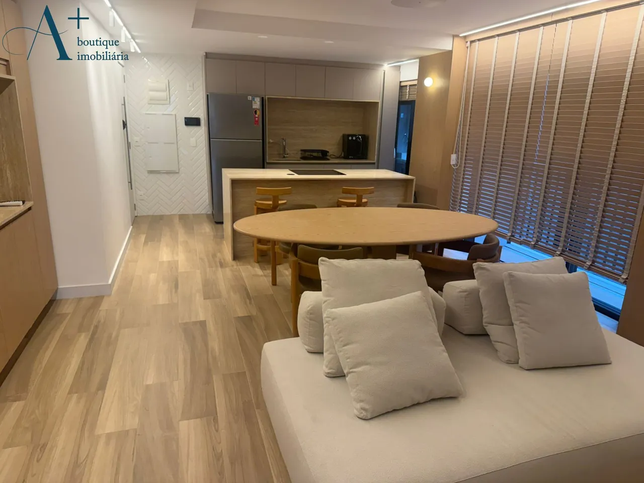 Furnished apartment with open-plan kitchen and 2 bedrooms — photo 10