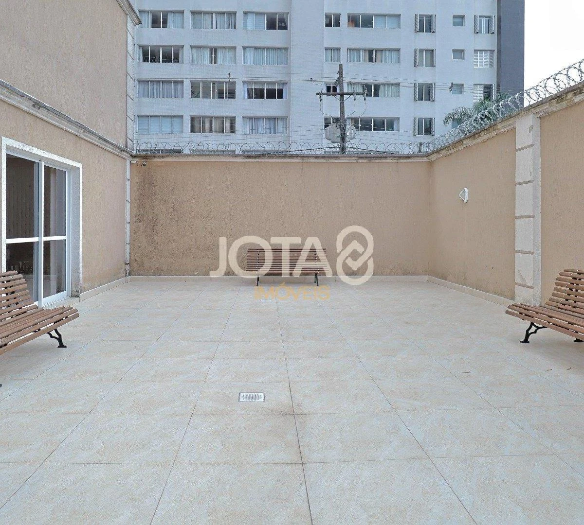 2-bedroom apartment with a glass-enclosed balcony — photo 22