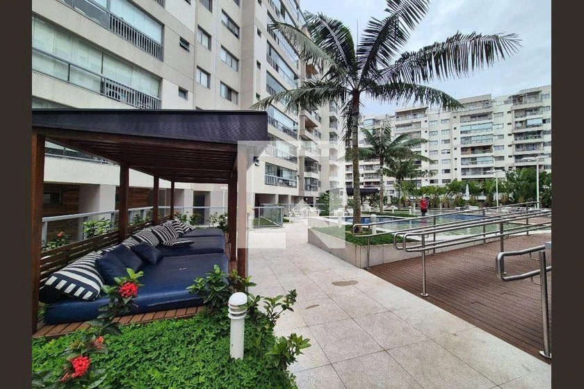 Glass-enclosed balcony in a 2-bedroom apartment, 82 m² — photo 18