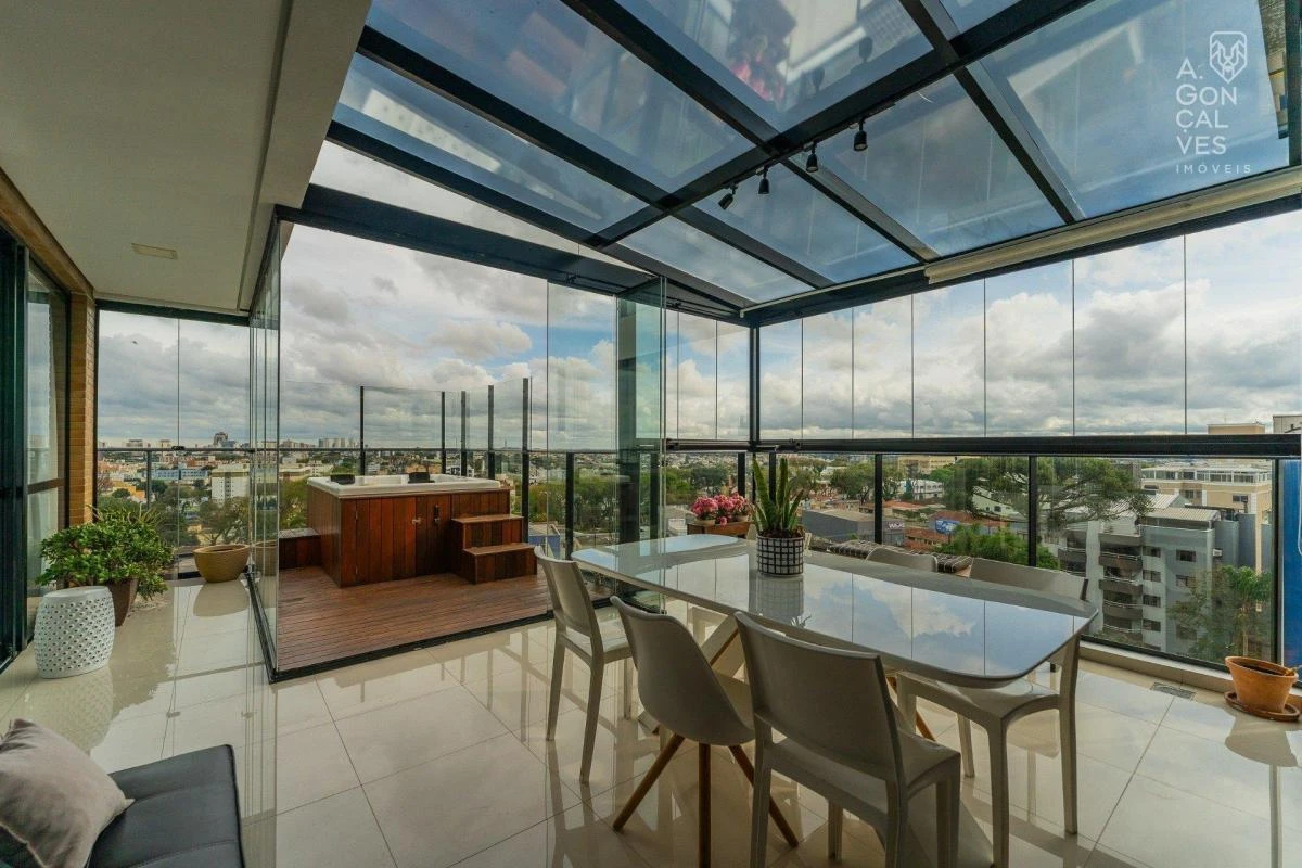 Furnished apartment, 150 m², with floor-to-ceiling windows — photo 3