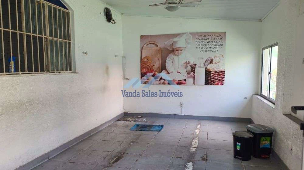 Casa de 4 quartos com 540 m² e varanda — photo 21