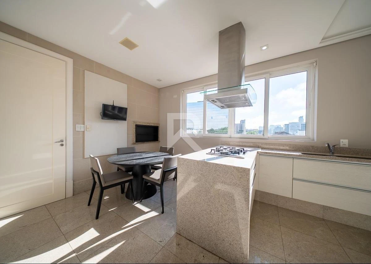 344 m² apartment with floor-to-ceiling windows and a bathtub — photo 23