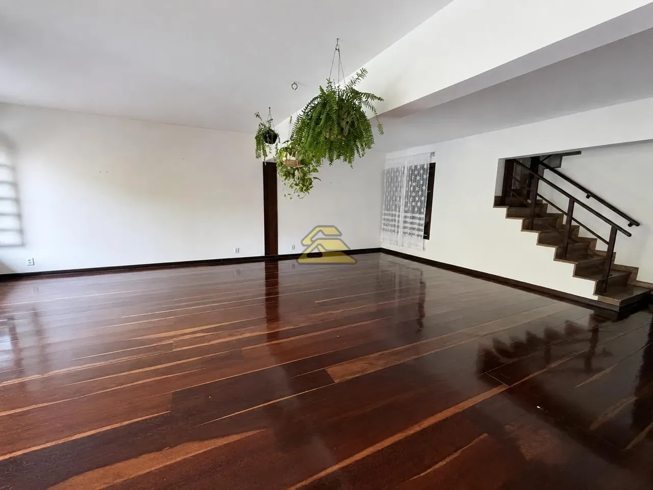 Furnished house with 4 bedrooms and 5 bathrooms — photo 9