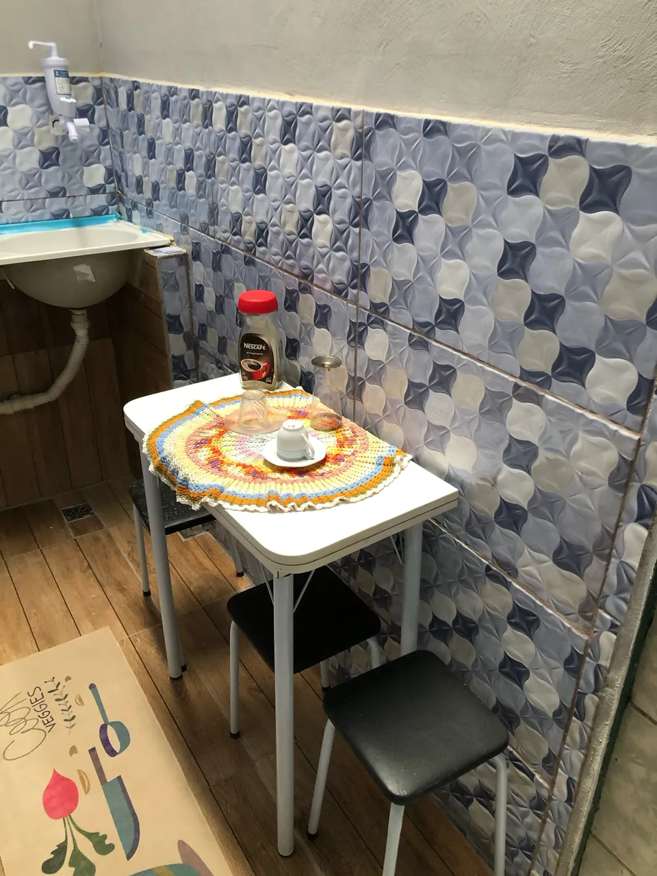 Kitnet mobiliada com ar-condicionado e varanda — photo 5
