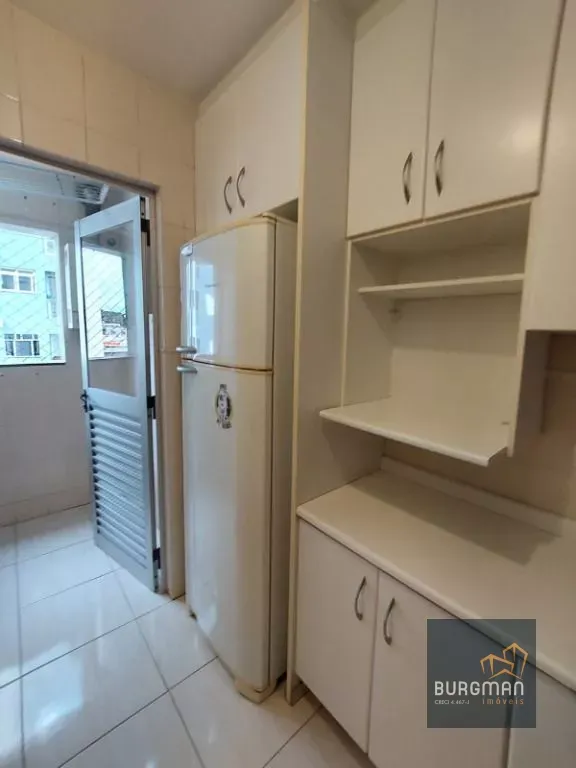72 m² apartment with a walk-in closet and a home office — photo 27