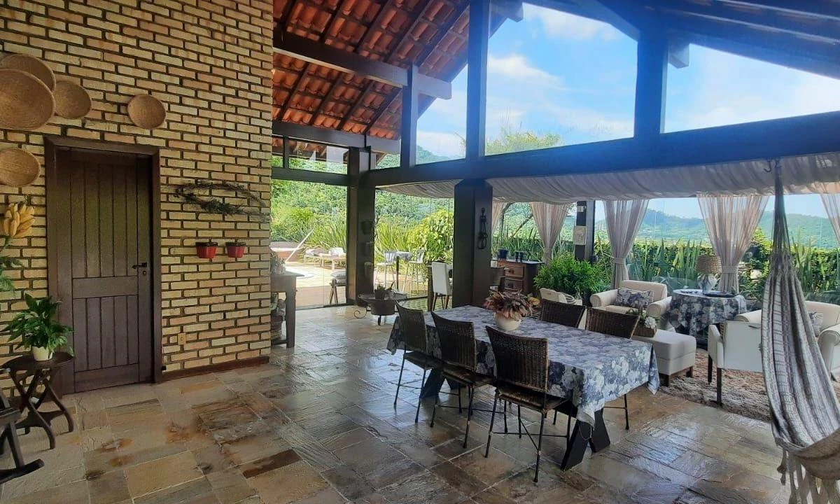 340 m² house with a water view and floor-to-ceiling windows — photo 12