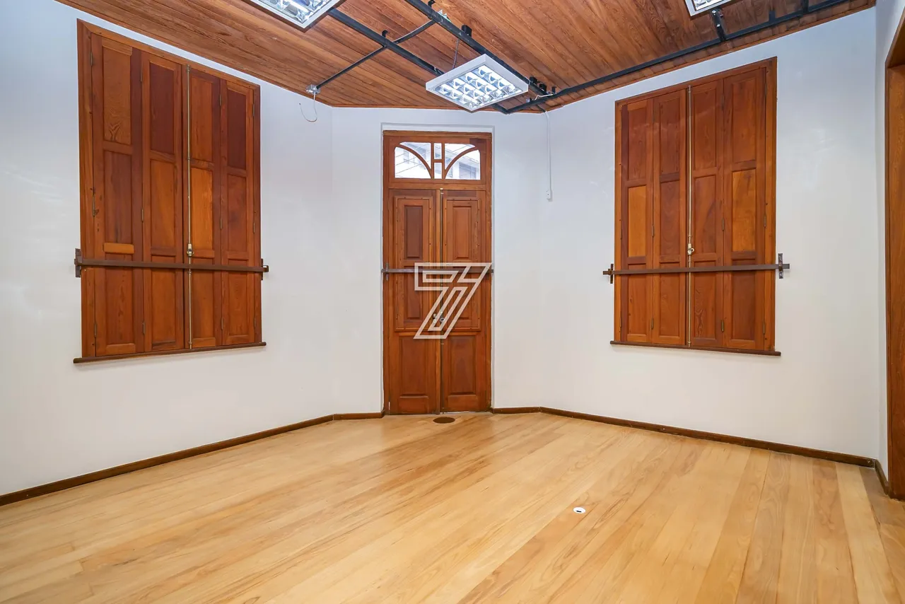 Unfurnished house with 5 bedrooms and 5 bathrooms — photo 10