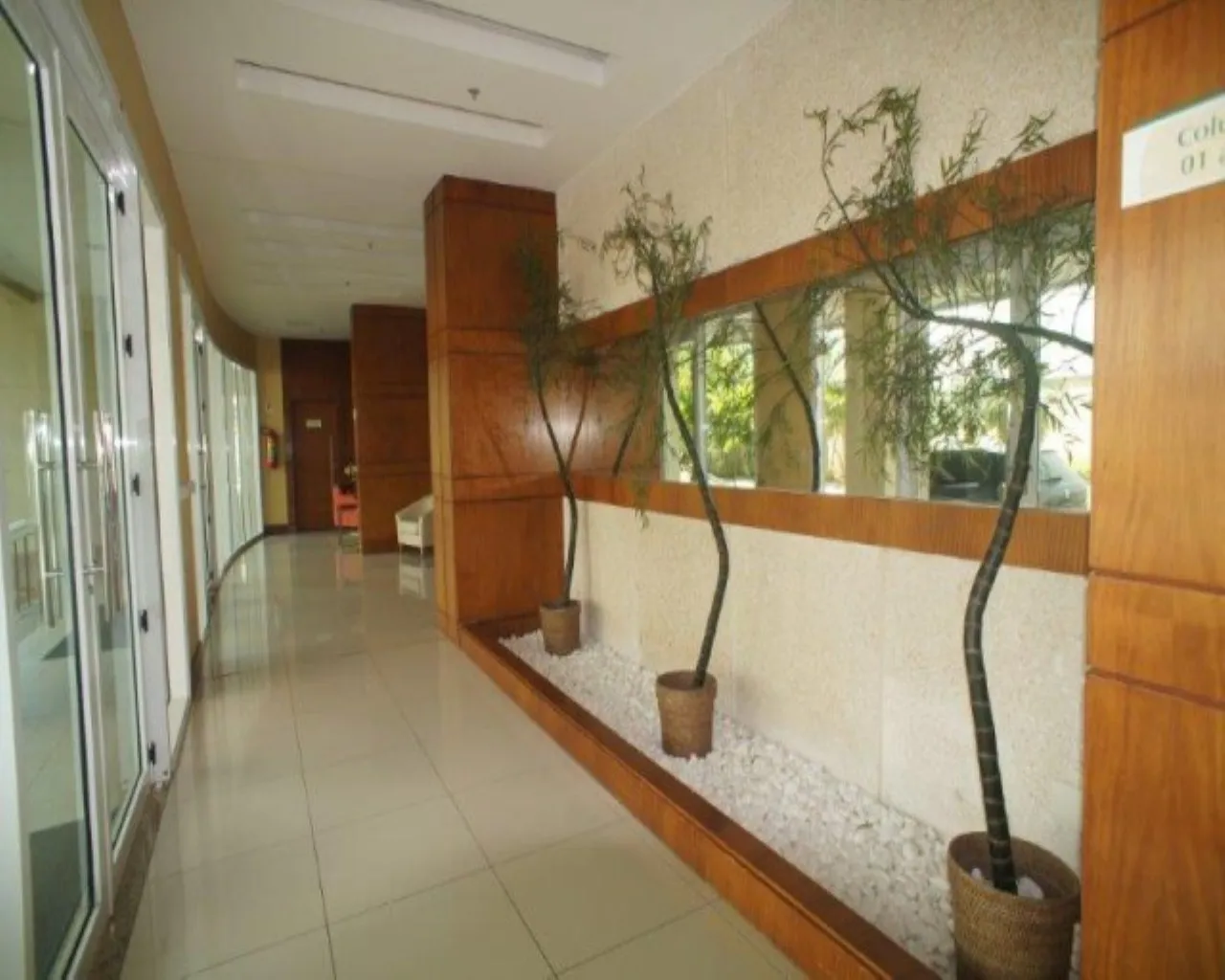 2-bedroom apartment with a mountain view — photo 23