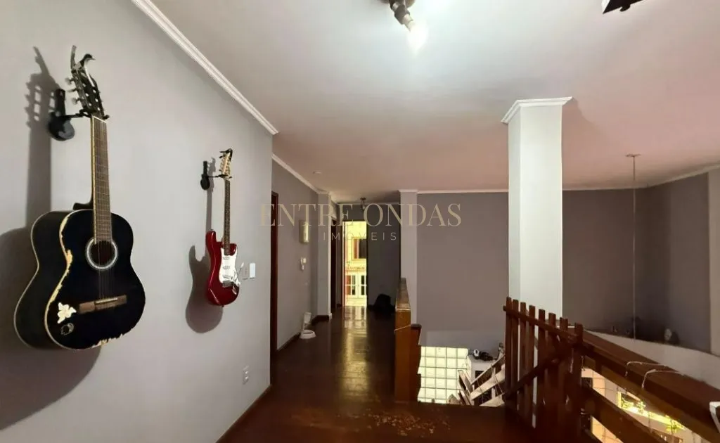 400 m² house with a private pool and a dishwasher — photo 20
