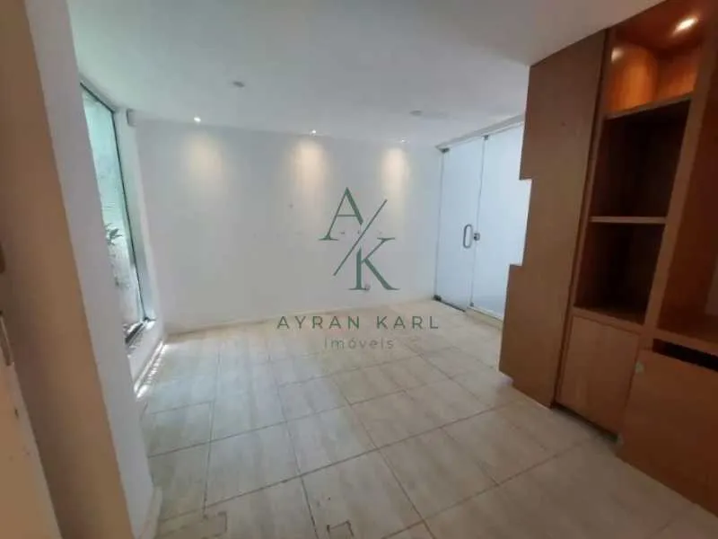 1-bedroom apartment with 5 bathrooms and a separate kitchen — photo 5