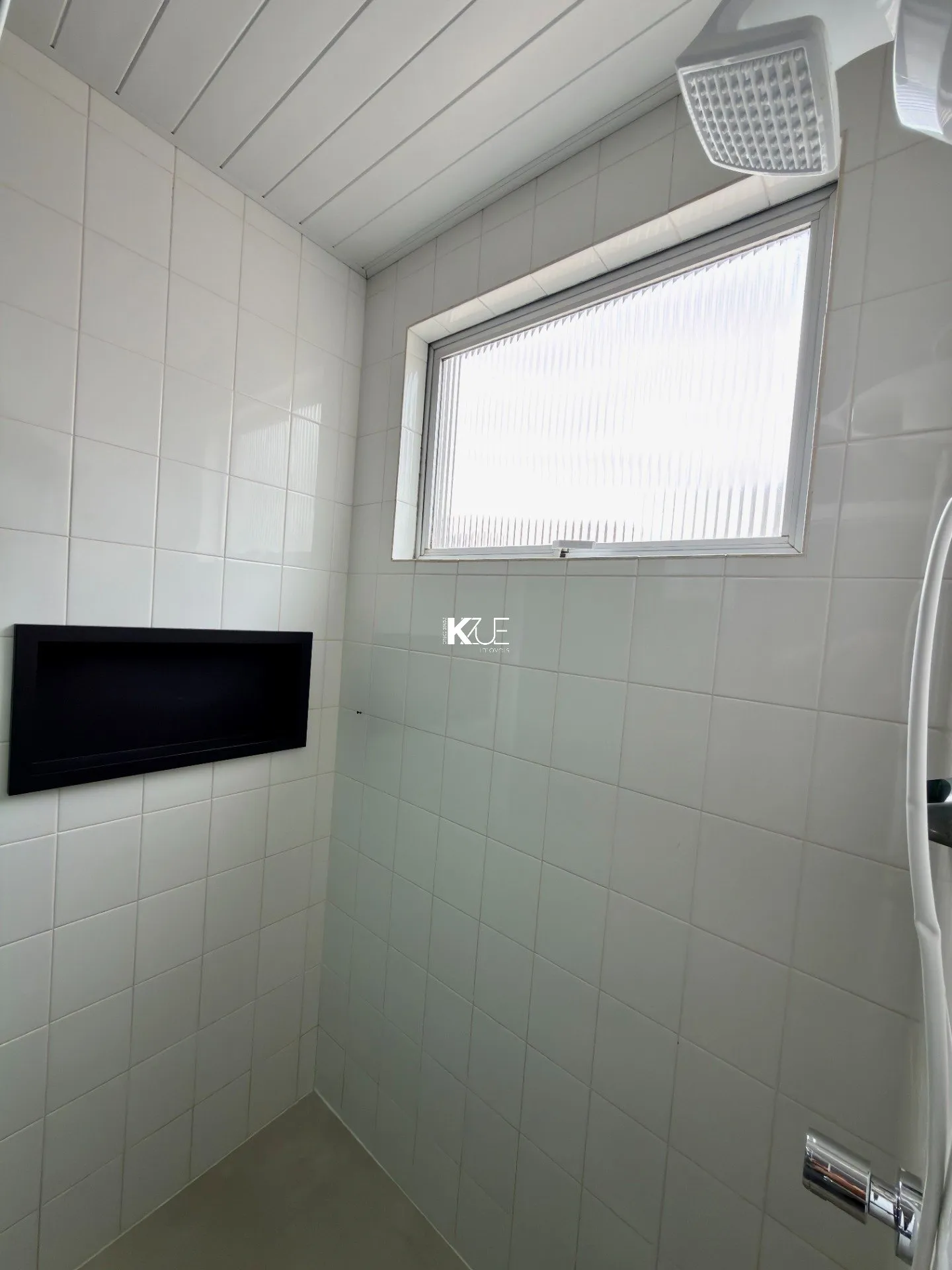 Furnished apartment with 4 bedrooms and 4 baths, 190 m² — photo 23