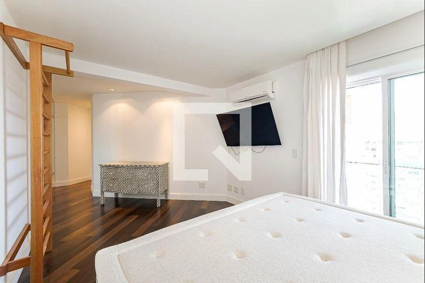 Furnished apartment with 3 en-suite bedrooms and 211 m² — photo 3