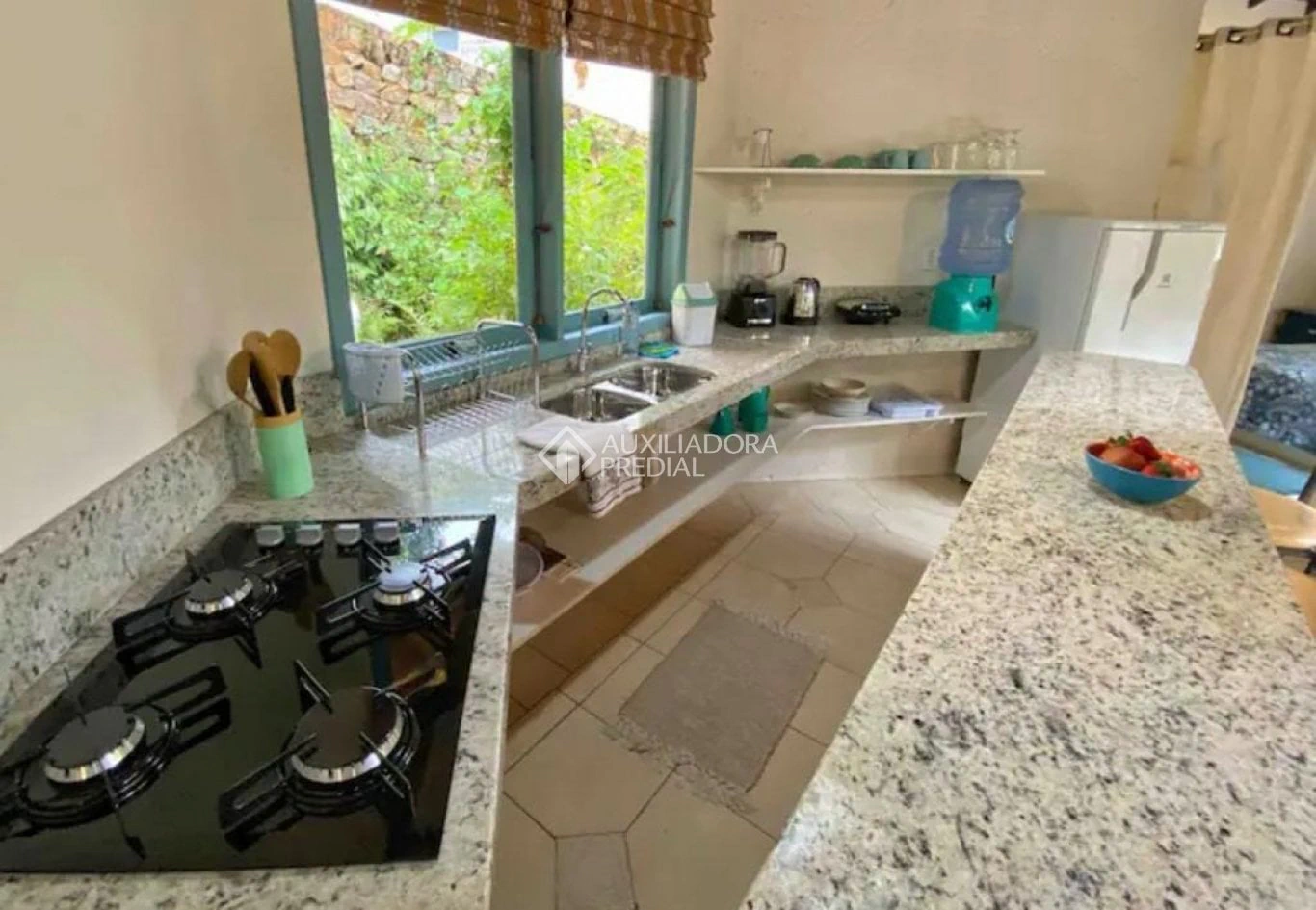 One-bedroom house with a private pool