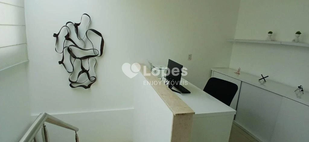 390 m² apartment with a private BBQ area — photo 43