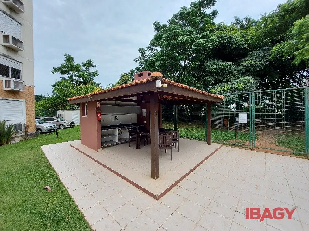 Apartamento de 2 dormitorios con balcón cerrado — photo 27