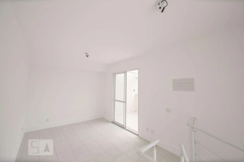 164 m² apartment with 3 bedrooms and a balcony — photo 18