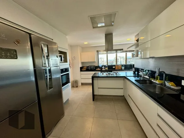 Furnished penthouse apartment with 5 bedrooms and 5 baths — photo 44